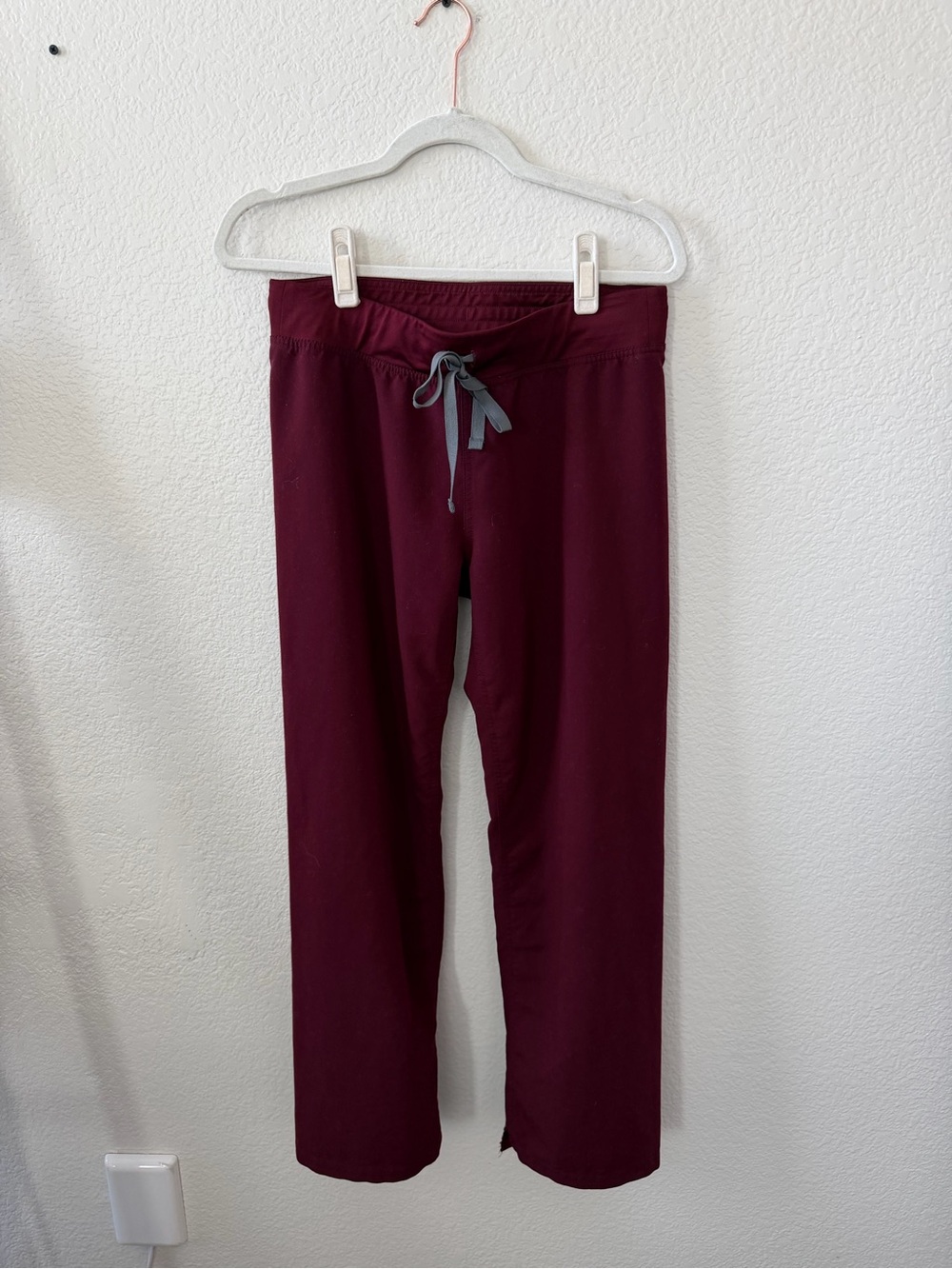 FIGS scrubs kade Technical Collection Maroon burgundy Scrub Pants Size S/P